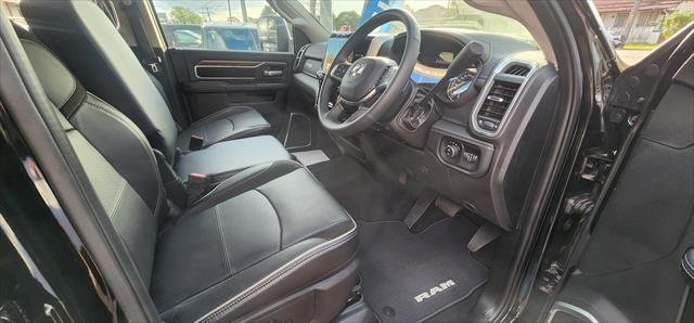 2023 RAM LARAMIE Laramie - Rambox DJ MY23 Laramie Rambox Utility Crew Cab 6st 4dr Auto 6sp 4x4 828kg 6.7DT Diamond Black Pearl