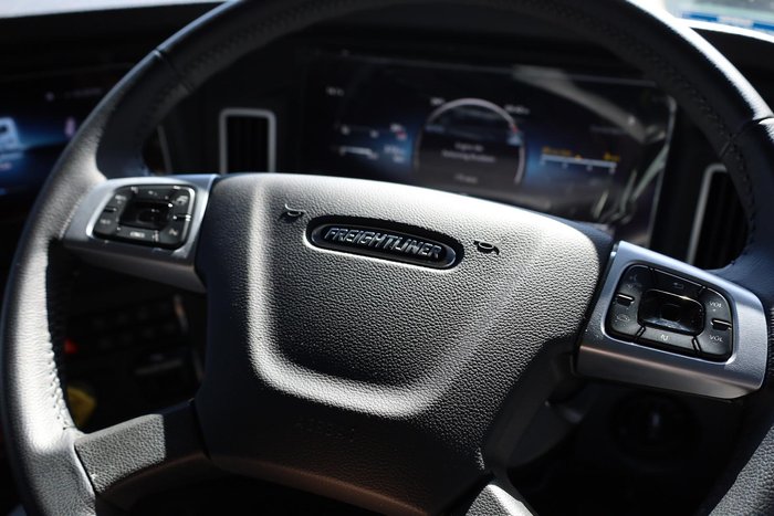 2024 Freightliner Cascadia 126 48