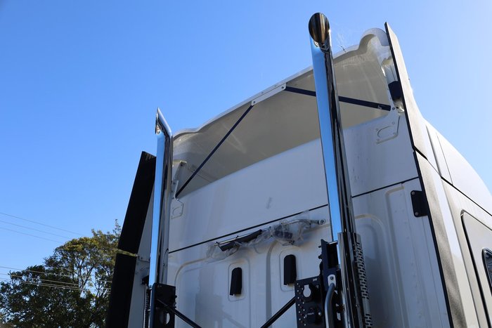 2024 Freightliner Cascadia 126 48