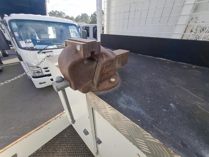 2012 Isuzu Frr 600 Medium WHITE