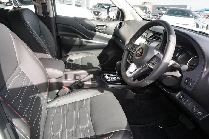 2025 Nissan Navara PRO-4X