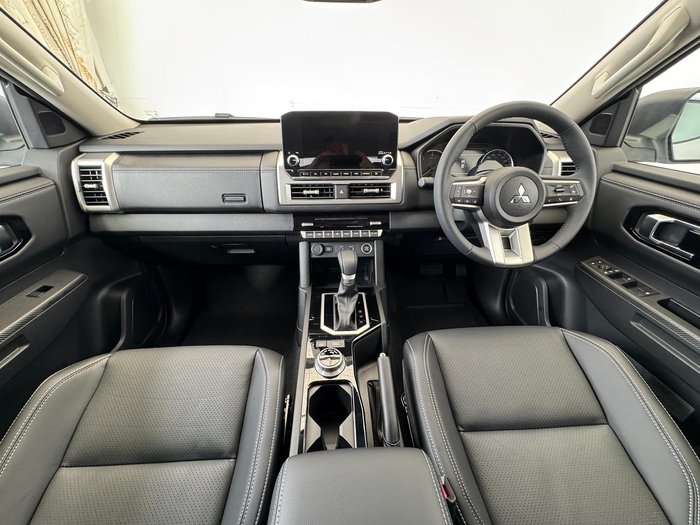 2024 Mitsubishi Triton GLS