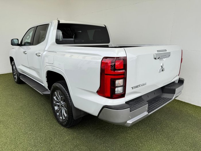 2024 Mitsubishi Triton GLS