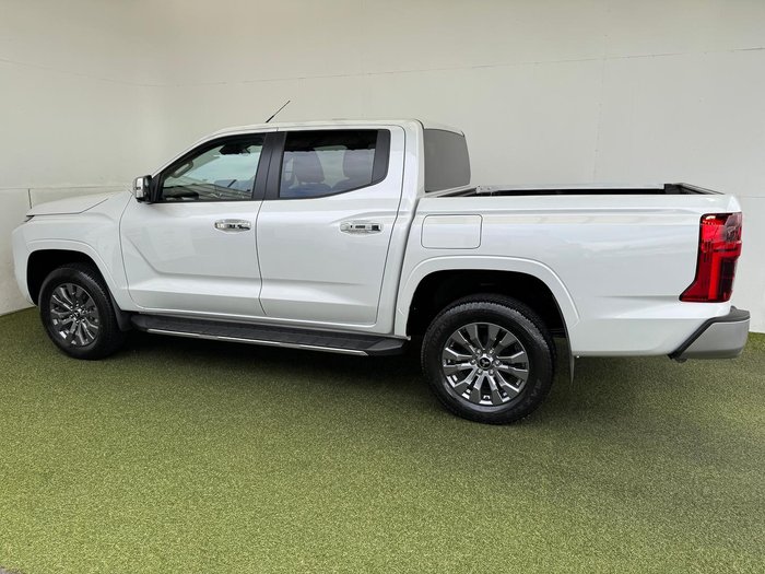 2024 Mitsubishi Triton GLS