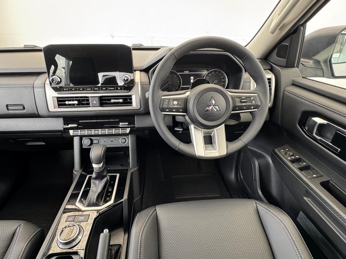2024 Mitsubishi Triton GLS