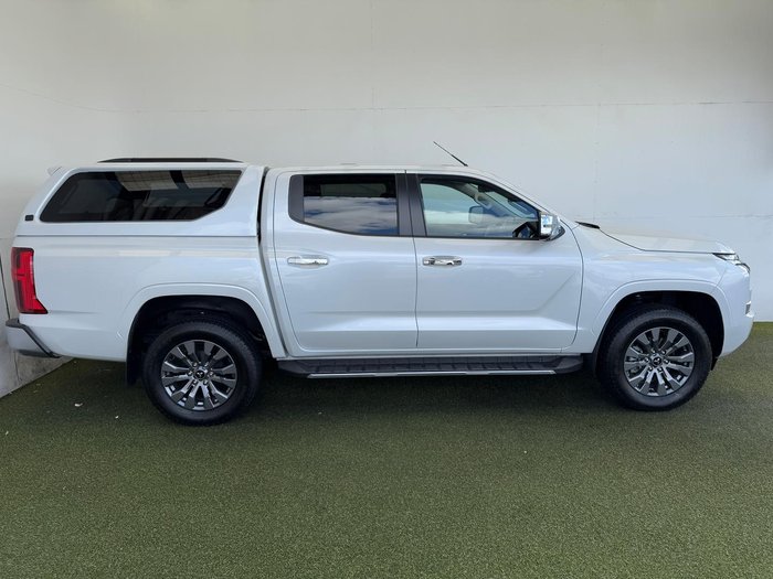 2024 Mitsubishi Triton GLS