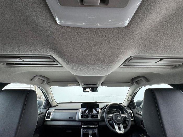 2024 Mitsubishi Triton GLS