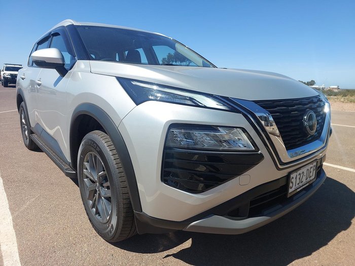 2024 Nissan X-TRAIL ST