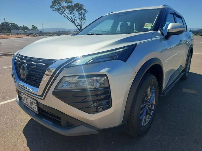 2024 Nissan X-TRAIL ST