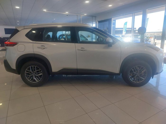 2024 Nissan X-TRAIL ST