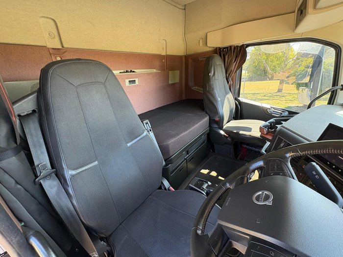 2023 Volvo Fh700 700