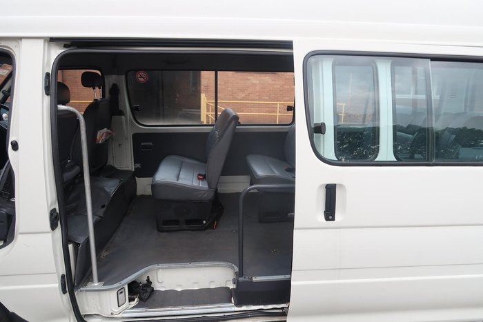1995 Toyota Hiace Commuter RZH125R French Vanilla