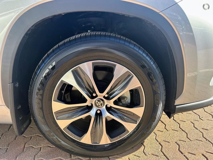 2023 Toyota Kluger GXL TXUA70R Silver Storm