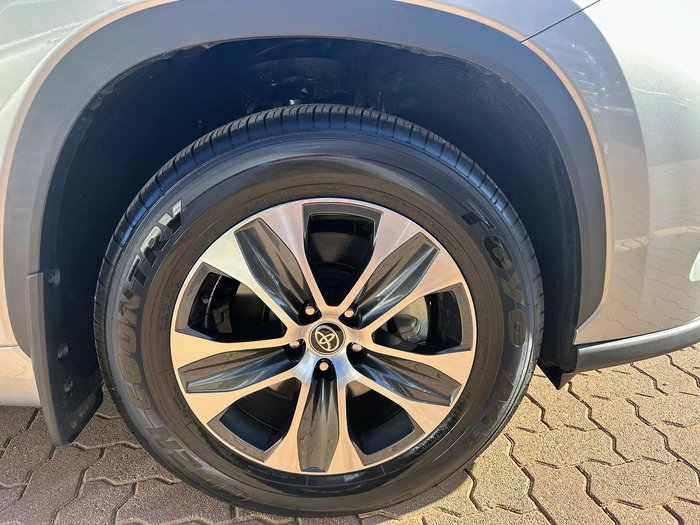 2023 Toyota Kluger GXL TXUA70R Silver Storm