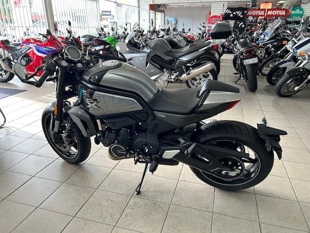 2022 CFMOTO 700 CL-X Sport CL-X Black
