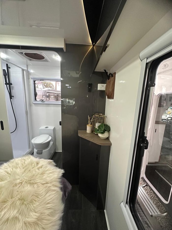 2025 JB Caravans Touring Queen Bed