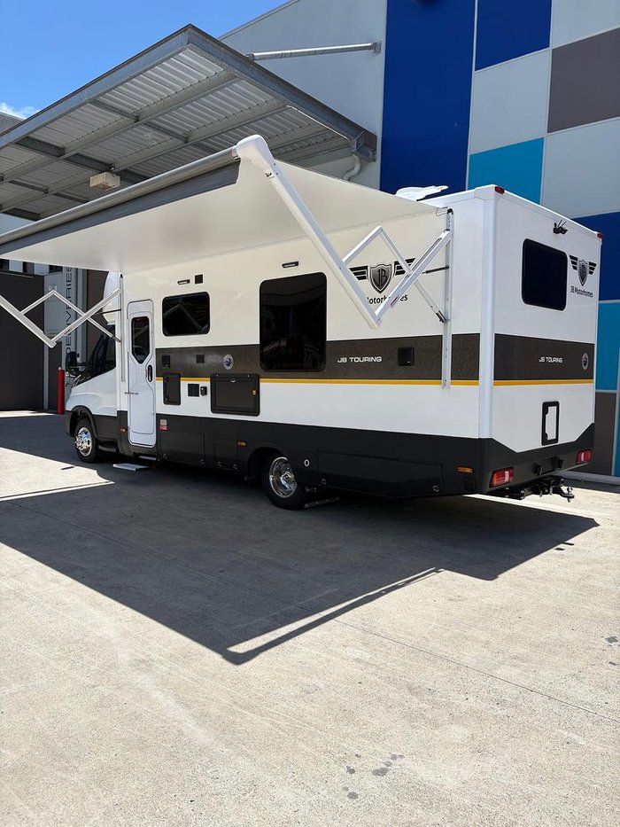 2026 JB Caravans Touring Queen Bed 7.8 M Iveco