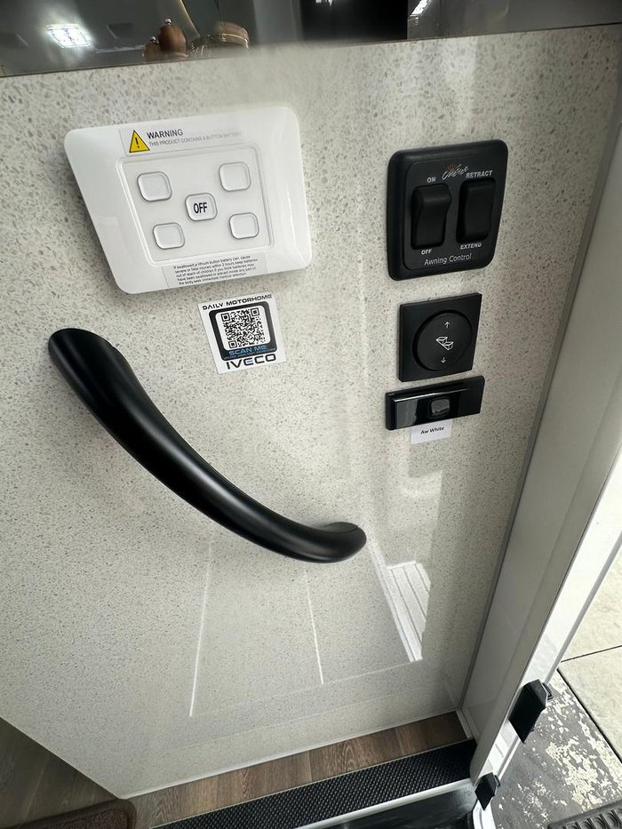 2025 JB Caravans Touring Queen Bed 7.8 M Iveco