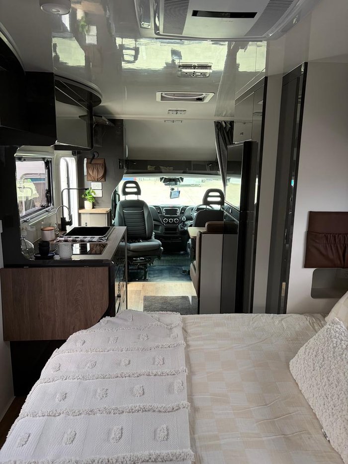 2025 JB Caravans Touring Queen Bed 7.8 M Iveco