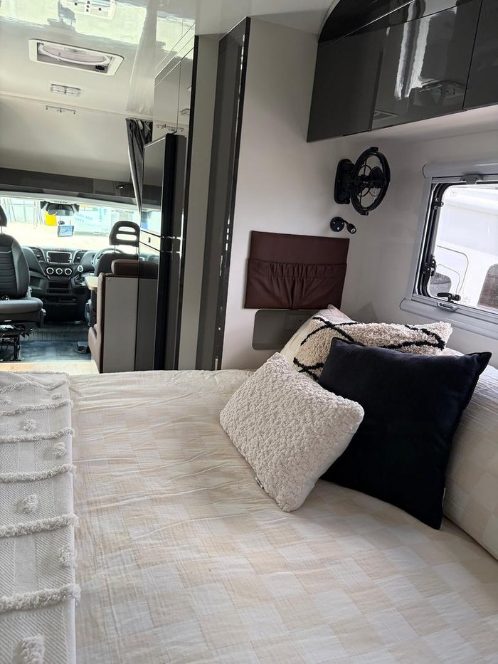 2026 JB Caravans Touring Queen Bed 7.8 M Iveco