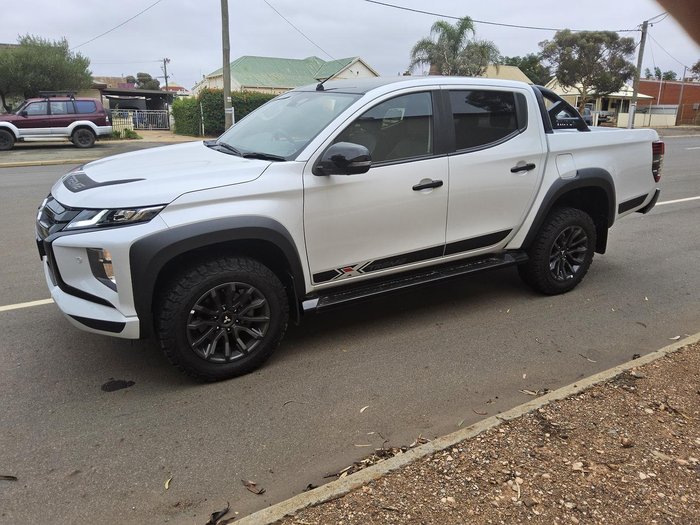 2023 Mitsubishi Triton Xtreme MR MY23 4X4 Dual Range White Diamond with Black Roof