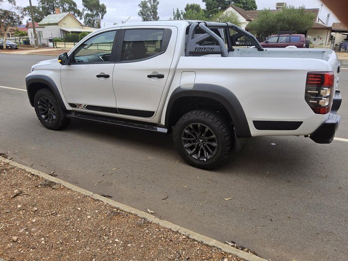 2023 Mitsubishi Triton Xtreme MR MY23 4X4 Dual Range White Diamond with Black Roof