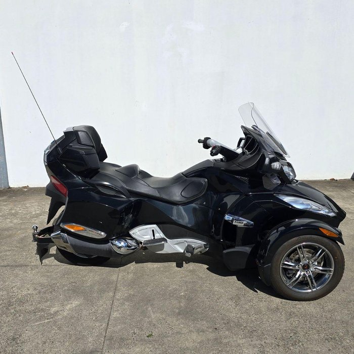 2010 Can-Am Spyder RT-S SE5 Spyder RT-S Black