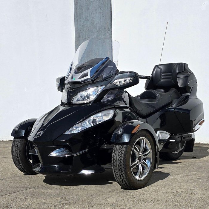 2010 Can-Am Spyder RT-S SE5 Spyder RT-S Black