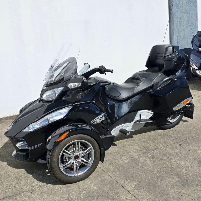 2010 Can-Am Spyder RT-S SE5 Spyder RT-S Black