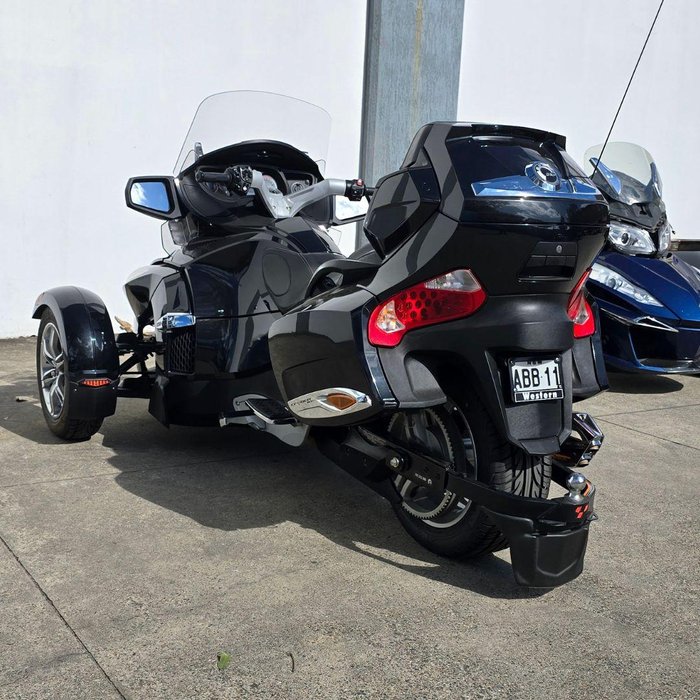 2010 Can-Am Spyder RT-S SE5 Spyder RT-S Black