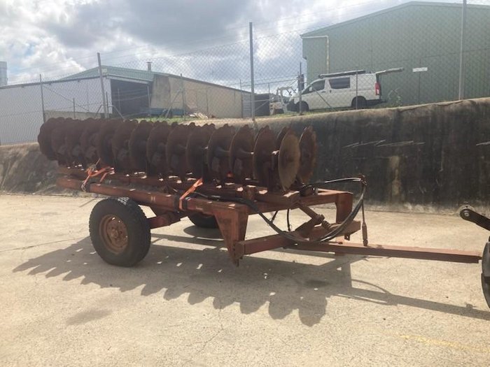 International 3/5 Wheeled Offset