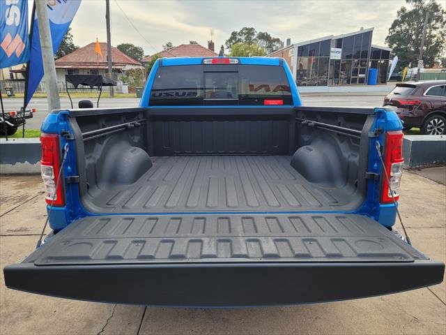 2024 RAM BIG HORN 1500 Ram 1500 Big Horn Crew Cab Pickup 5.7L V8 8 Speed 4x4 Automatic PBJ