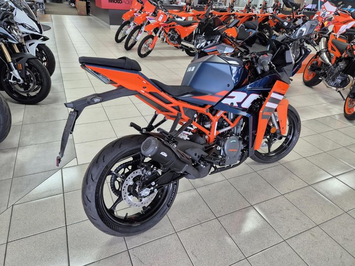 2023 KTM RC 390 RC Blue