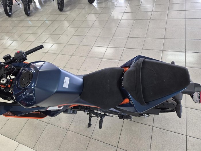 2023 KTM RC 390 RC Blue