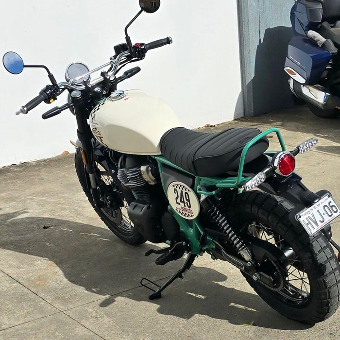 2025 Royal Enfield Bear 650 650 Twin White