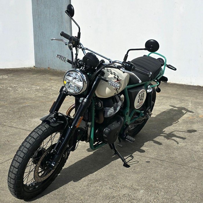 2025 Royal Enfield Bear 650 650 Twin White