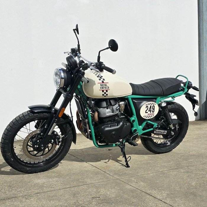2025 Royal Enfield Bear 650 650 Twin White