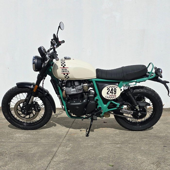 2025 Royal Enfield Bear 650 650 Twin White