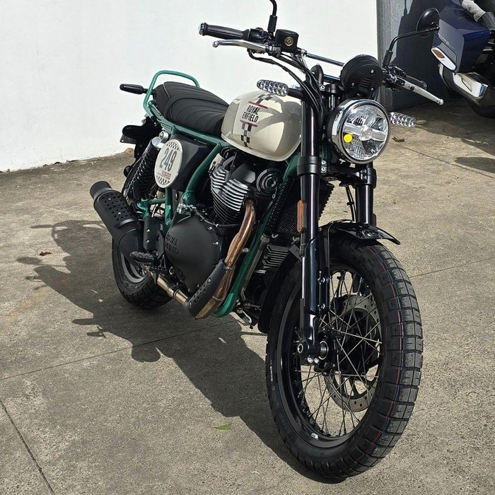 2025 Royal Enfield Bear 650 650 Twin White