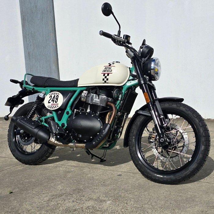 2025 Royal Enfield Bear 650 650 Twin White