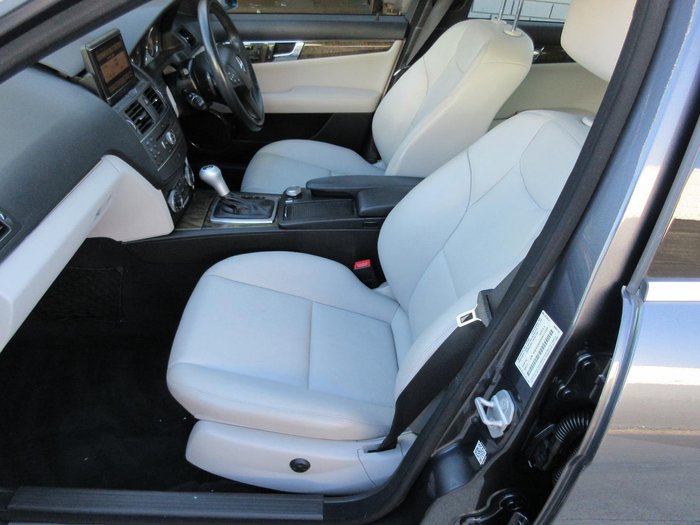 2011 Mercedes-Benz C-Class C300 Avantgarde