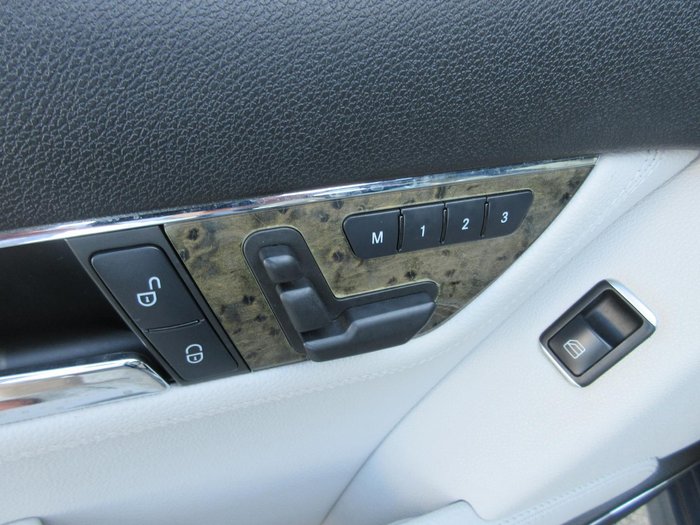 2011 Mercedes-Benz C-Class C300 Avantgarde
