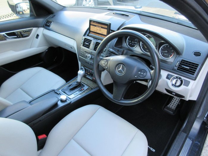 2011 Mercedes-Benz C-Class C300 Avantgarde