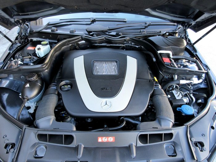 2011 Mercedes-Benz C-Class C300 Avantgarde