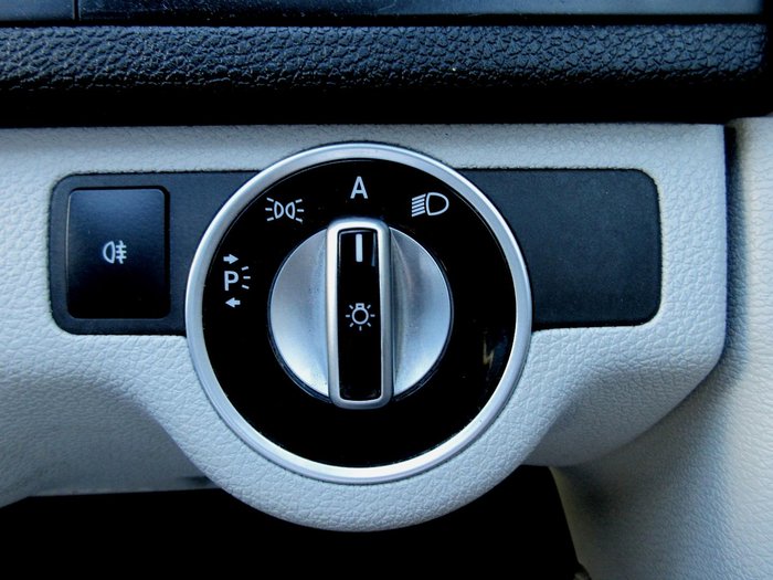 2011 Mercedes-Benz C-Class C300 Avantgarde