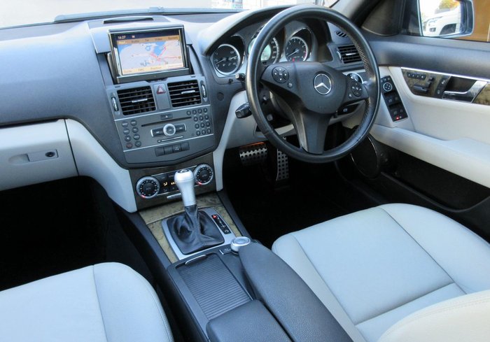 2011 Mercedes-Benz C-Class C300 Avantgarde