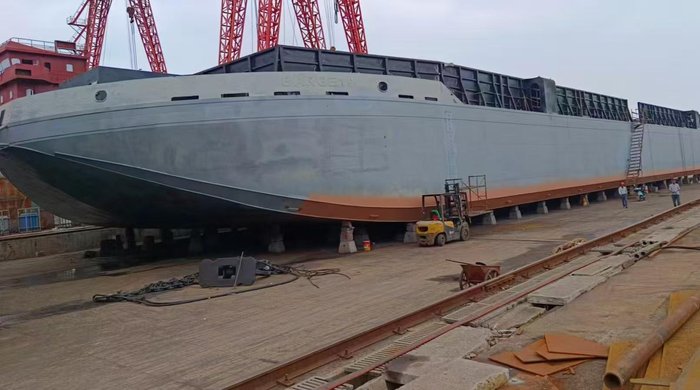 2025 COMMERCIAL Workboat