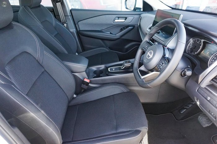 2025 Nissan QASHQAI ST