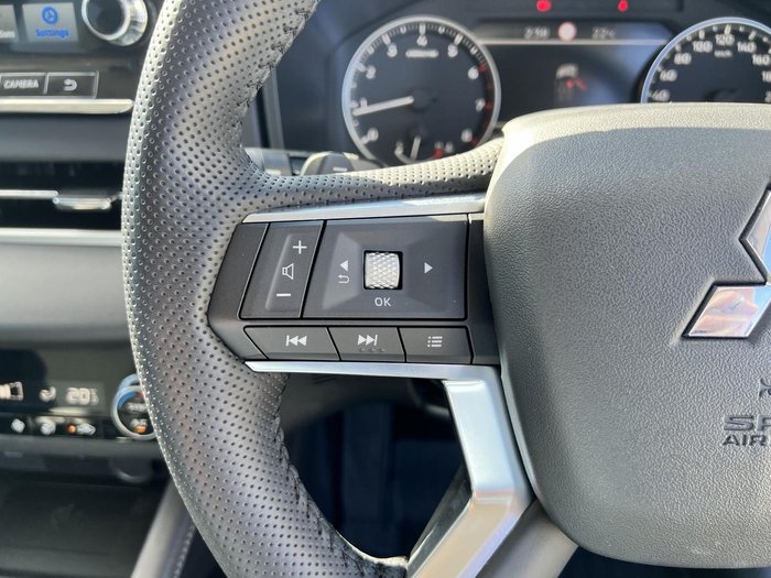 2023 Mitsubishi Outlander LS