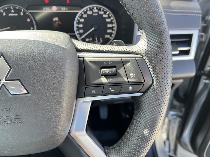 2023 Mitsubishi Outlander LS
